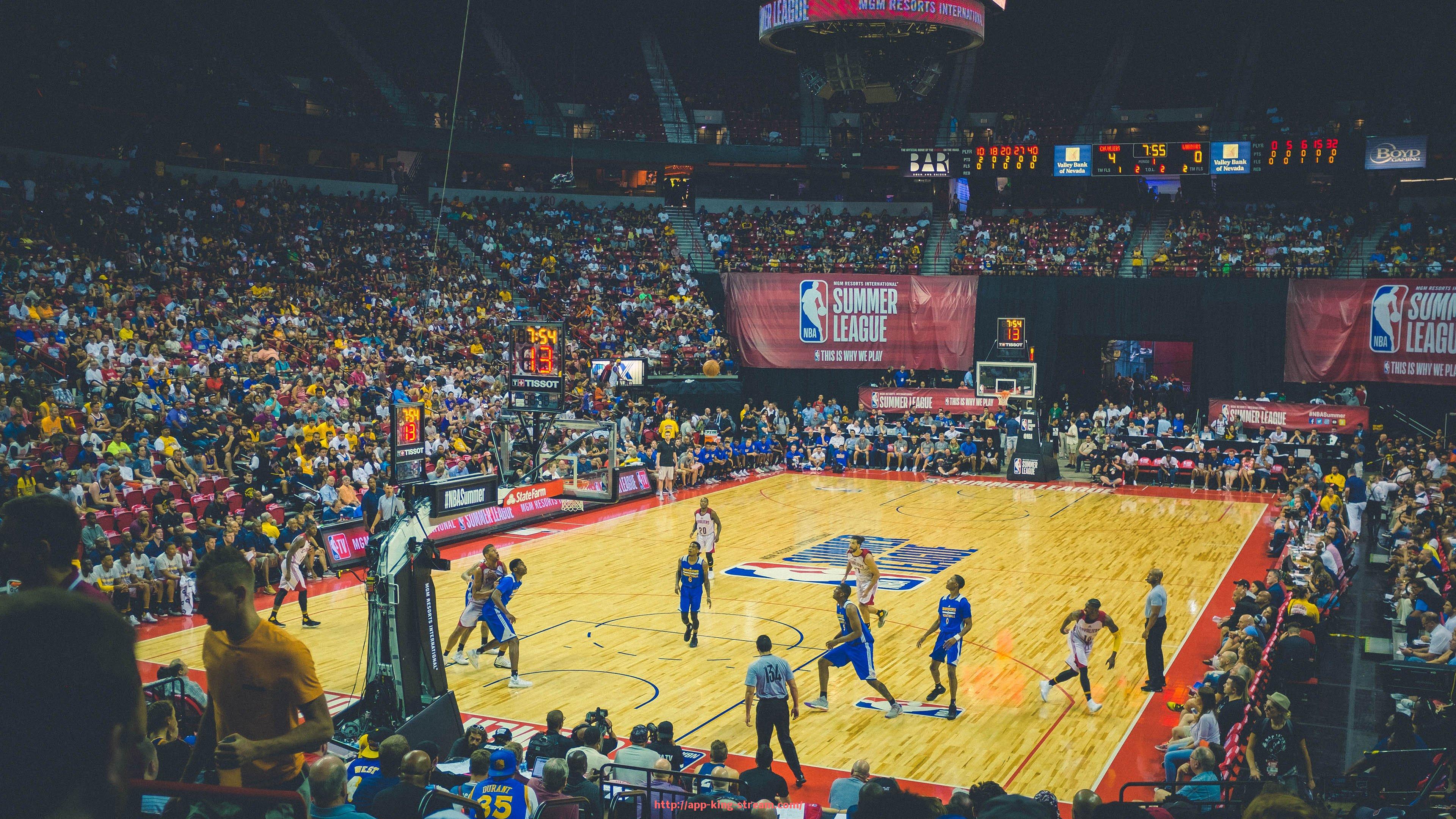 王者体育直播-国安与富力之间的京粤之战回顾与战术对比